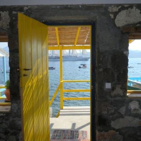 The Yellow Boat House Klima  المظهر الخارجي الصورة